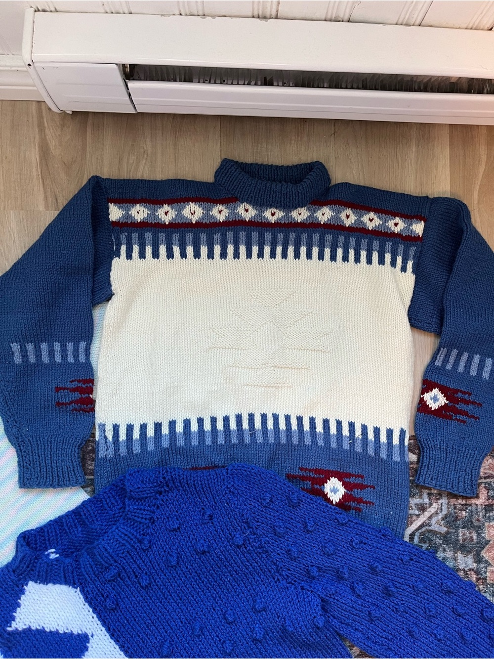 Bundle of Vintage Women’s Blue and Cream Knit Sweaters - Cozy Winter Styles M - Picture 4 of 7
